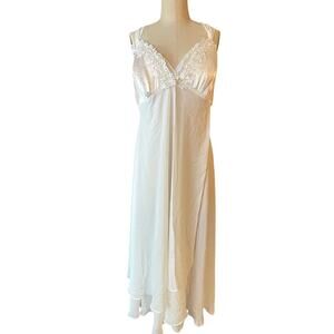 NWT 1X Ivory White Angelic Fairycore Ethereal Satin and Chiffon Gown Bridal